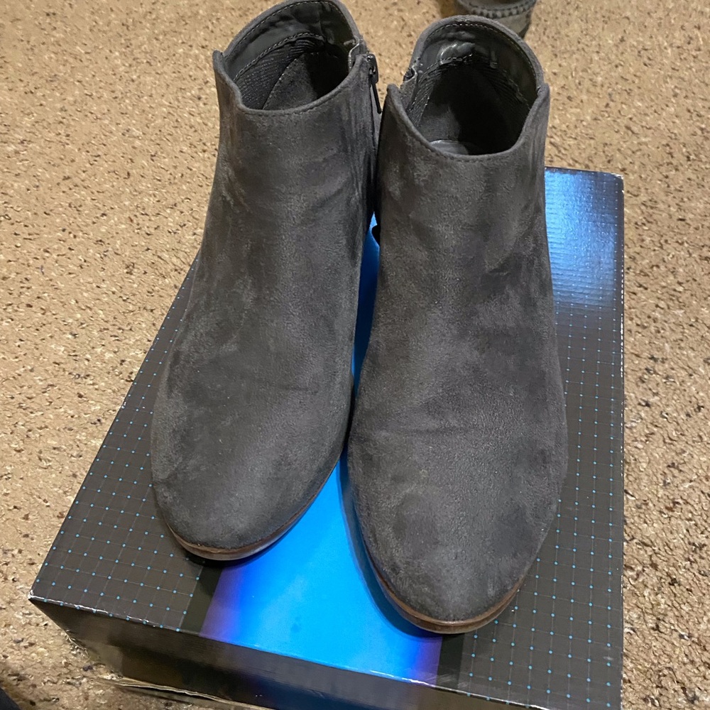Ankle booties